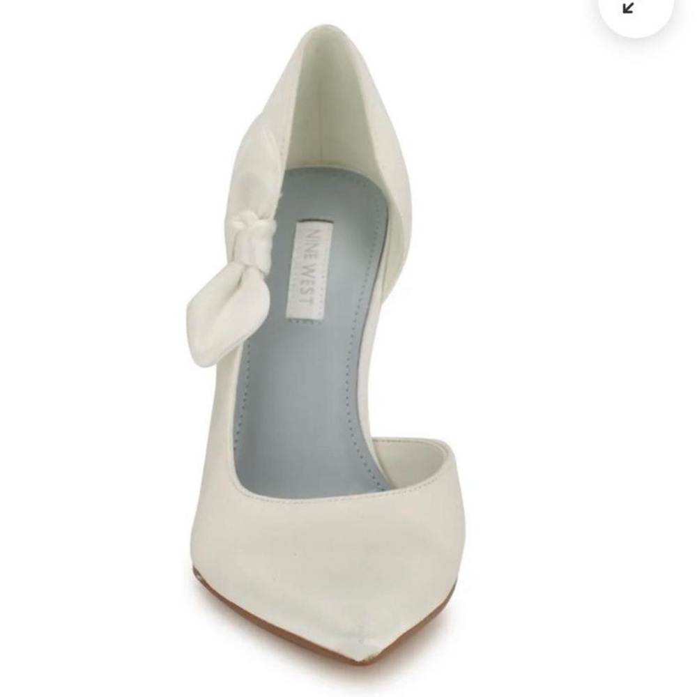 Nine West Cream Heels with Bow Accent